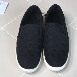 Slip on sneakers